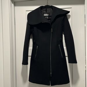 Black Wool Coat with asymmetrical zipper - Parasuco